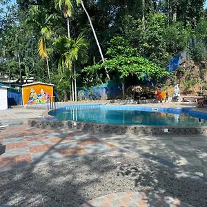 Karmaliz Casa Del Resort Chavara
